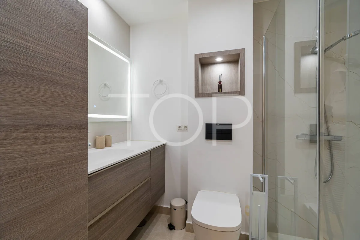 Elegant renovated penthouse with sea views in the exclusive area of El Duque, Costa Adeje