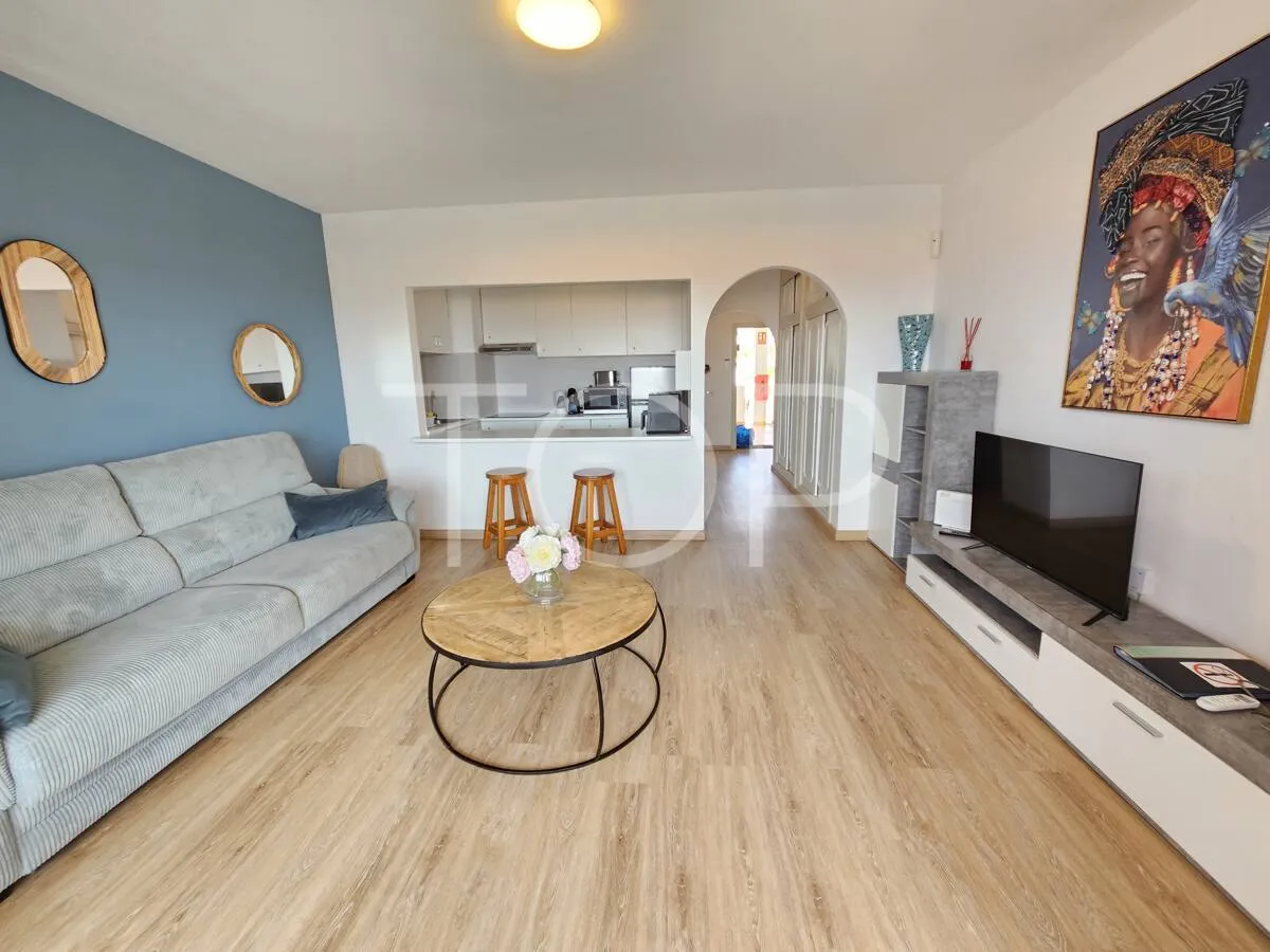 Apartment located 300m walking distance from Callao Salvaje beach.