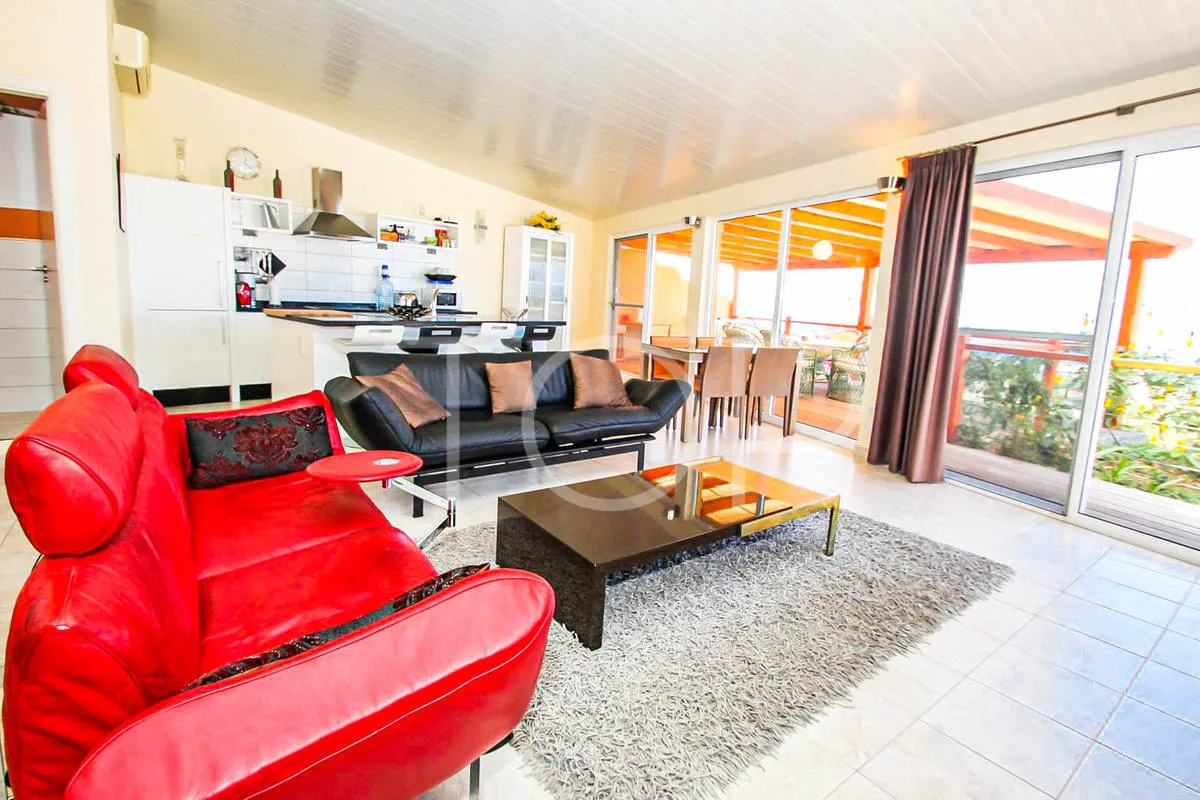 Finca with sea views and 6 flats in Alcalá - For sale