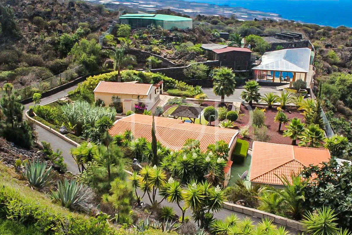Wunderschöne Finca mit Meerblick, Pool und mehreren Häusern in Chio (Teneriffa) – Verkauf