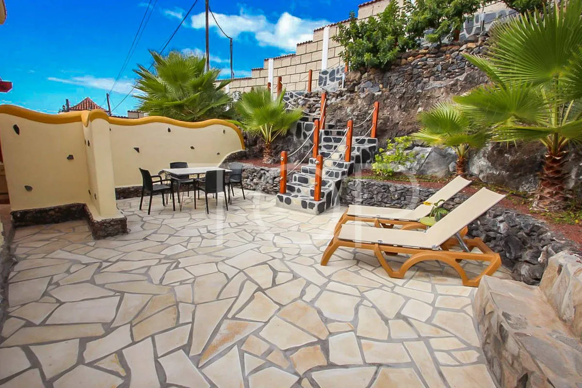 Wunderschöne Finca mit Meerblick, Pool und mehreren Häusern in Chio (Teneriffa) – Verkauf