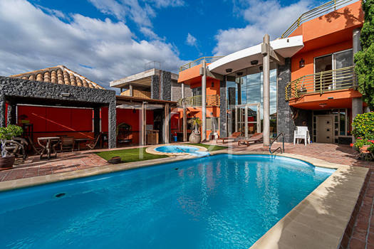 Villa mit Pool und Abstellraum in Costa Adeje (El Madroñal) - Verkauf