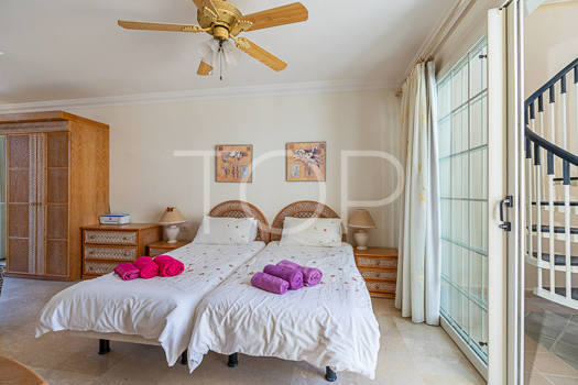 Amplio y luminoso ático de 2 dormitorios con vistas al mar en venta en Terrazas del Faro, Palm-Mar, Arona