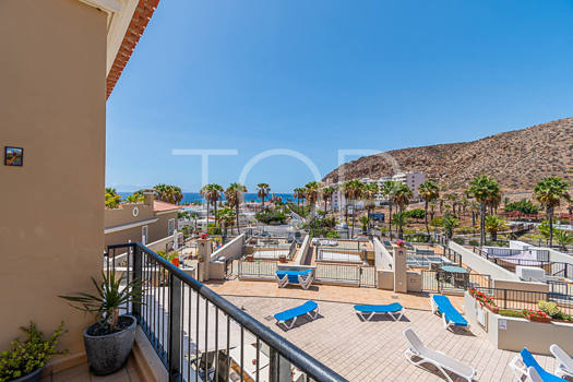 Bright and spacious 2-bedroom penthouse with sea views for sale in Terrazas del Faro, Palm-Mar, Arona