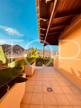 Modern villa with pool for sale in Los Cristianos
