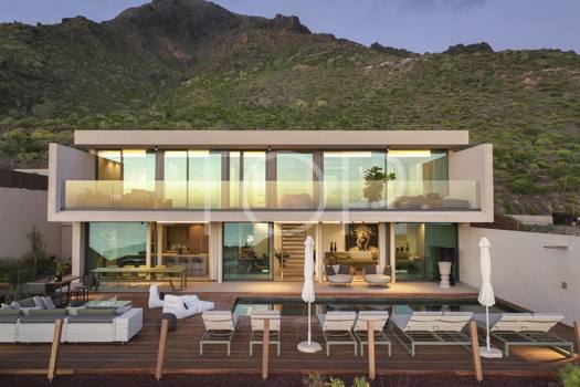 Modern villa with breathtaking sea views in Costa Adeje