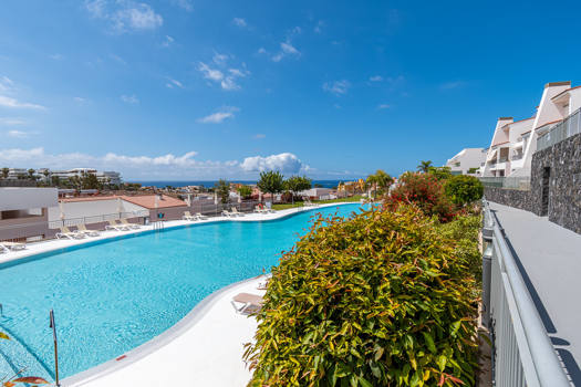 Sonnige 2-Zimmer-Wohnung mit großer Terrasse und Meerblick zum Verkauf im Magnolia Golf Resort, La Caleta
