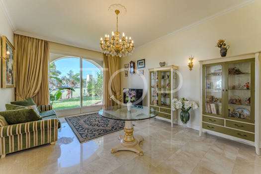 Exclusiva villa de ensueño con elegancia atemporal e impresionantes vistas panorámicas en Golf Costa Adeje
