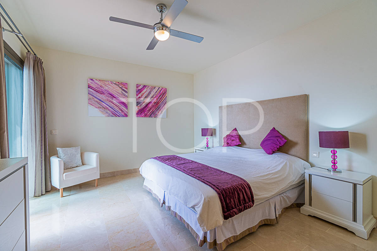 Modern 2-bedroom apartment with very large terrace within the exclusive Magnolia Golf Resort, La Caleta
