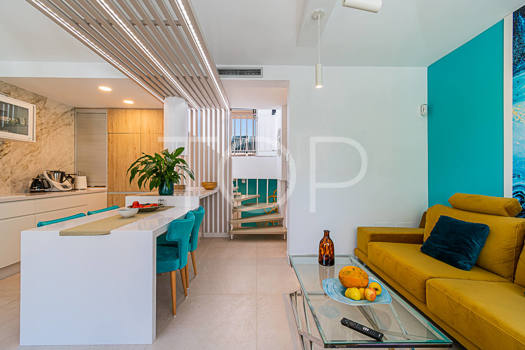 Casa moderna con estilo y vistas al océano en Palm Mar