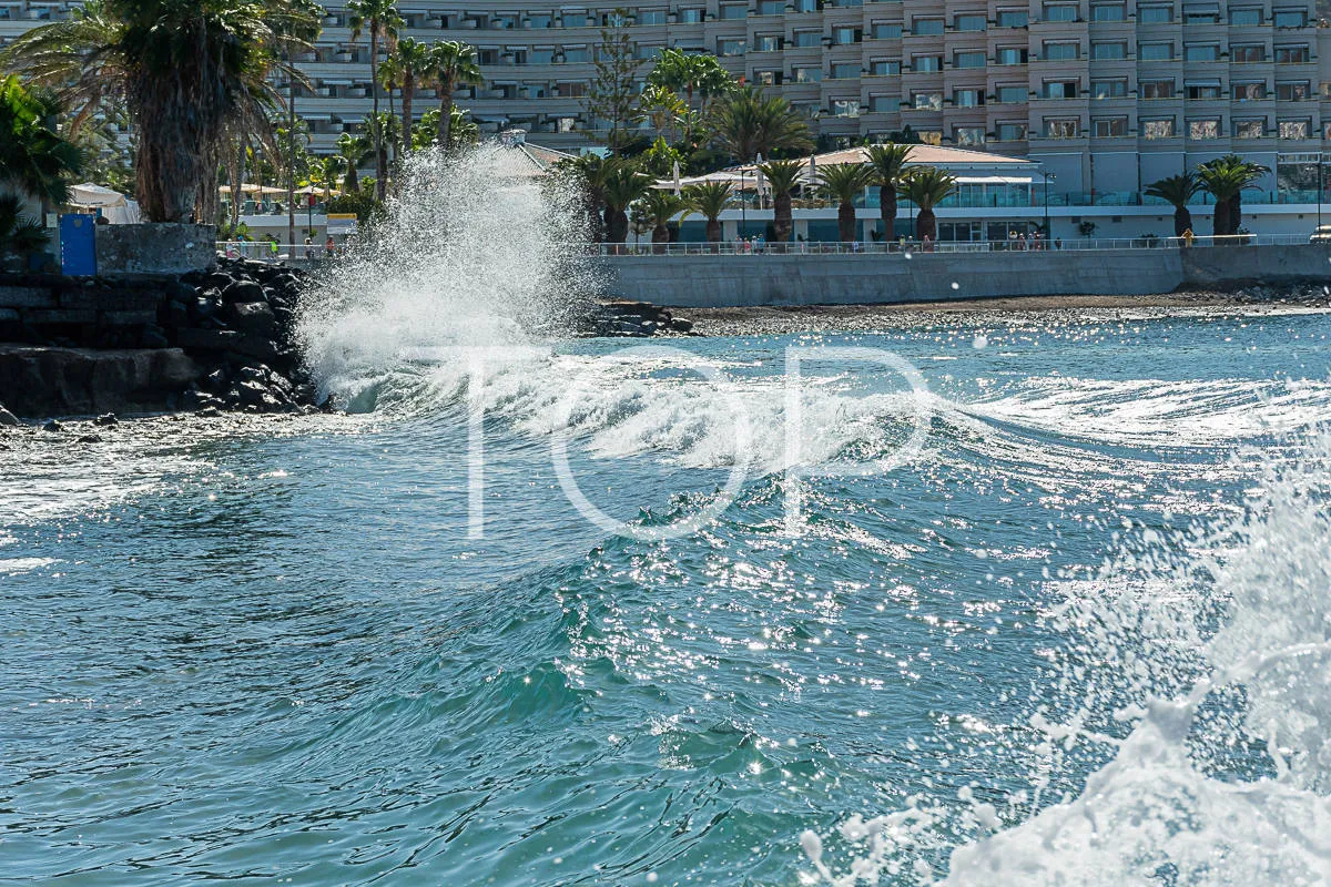 Amplio apartamento con varias terrazas y vistas al mar en Los Cristianos