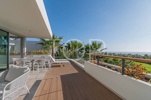 Exklusives Eck-Penthouse mit großer Terrasse und Meerblick in Jardines de Abama