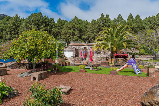 Wunderschöne freistehende Villa in der natürlichen Umgebung von La Esperanza