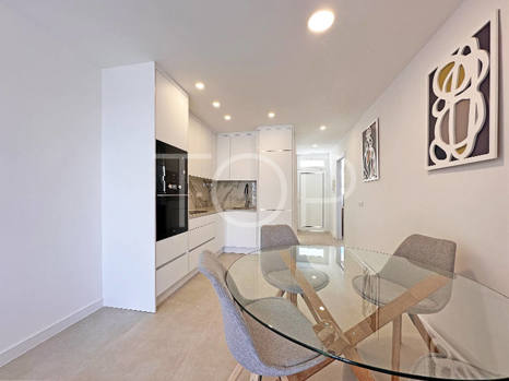 Komplett renovierte Wohnung in Meeresnähe zum Verkauf im Zentrum von Los Cristianos