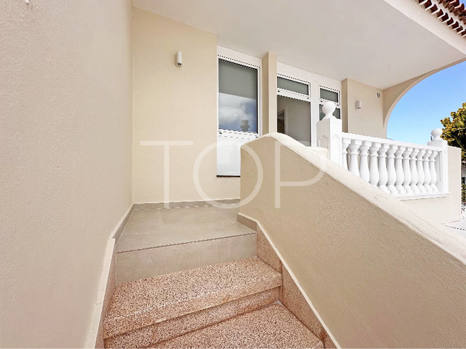 Completely refurbished apartment nearby the sea for sale in the centre of los Cristianos