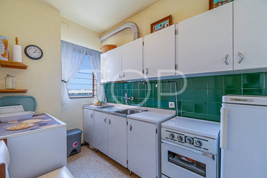 Cozy one-bedroom penthouse next to the beach in Los Cristianos, Arona