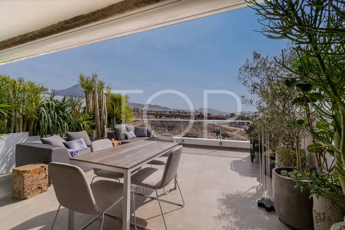 Exklusives Penthouse mit fantastischer Aussicht in Caleta Palms