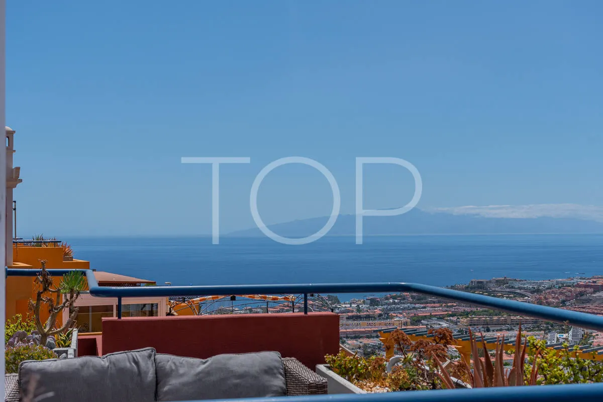 Schöne Wohnung mit großer Terrasse und Meerblick zum Verkauf in der prestigeträchtigen Gegend von Costa Adeje