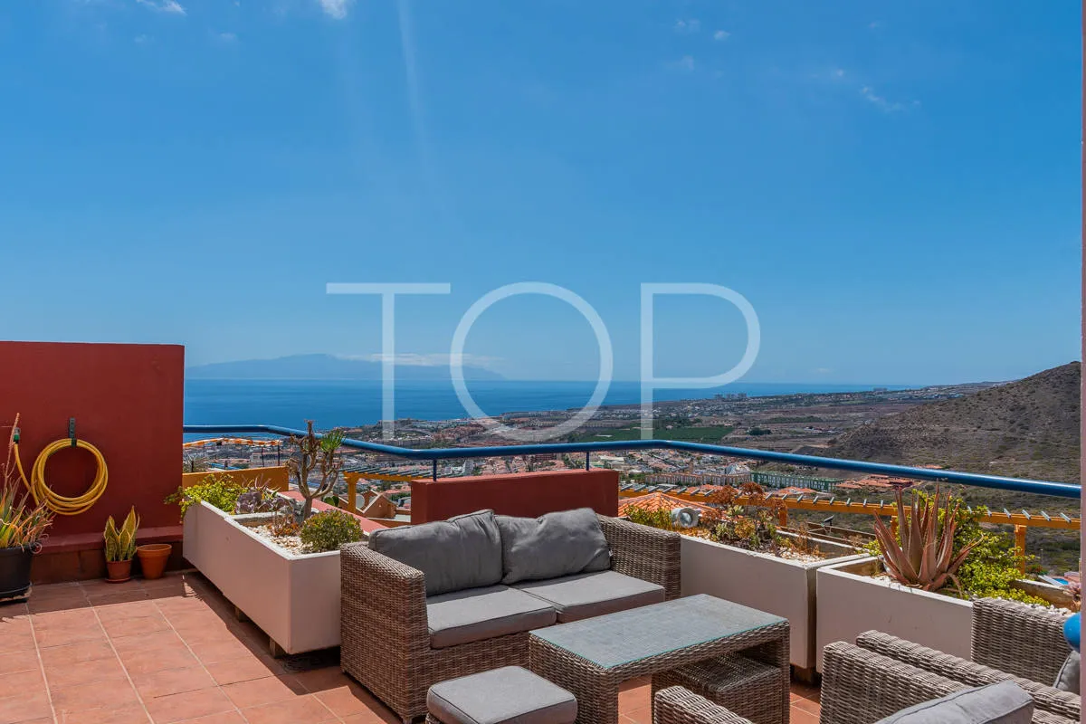 Schöne Wohnung mit großer Terrasse und Meerblick zum Verkauf in der prestigeträchtigen Gegend von Costa Adeje