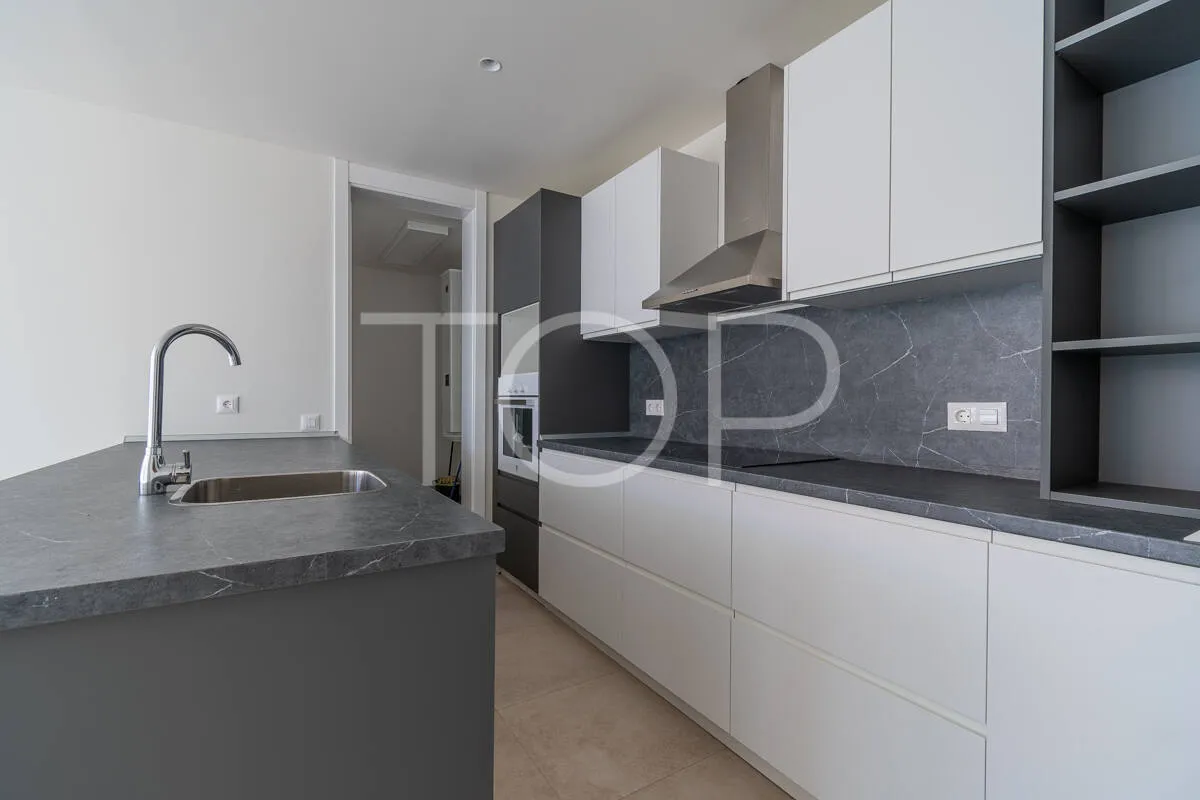 Moderne Wohnung im Herzen von Adeje mit großer Terrasse und Parkplatz