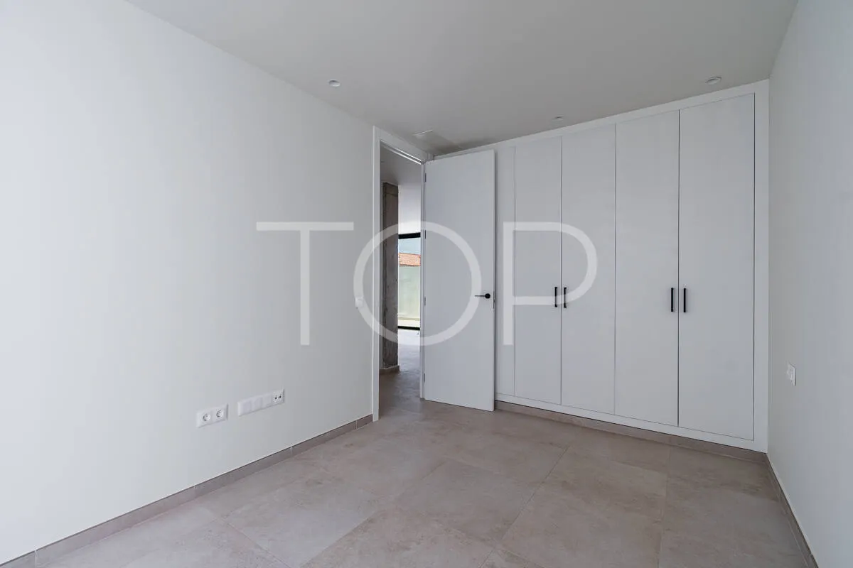 Moderne Wohnung im Herzen von Adeje mit großer Terrasse und Parkplatz