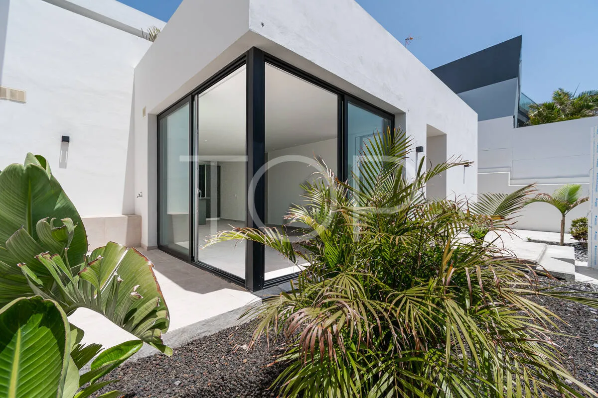 Moderne Wohnung im Herzen von Adeje mit großer Terrasse und Parkplatz