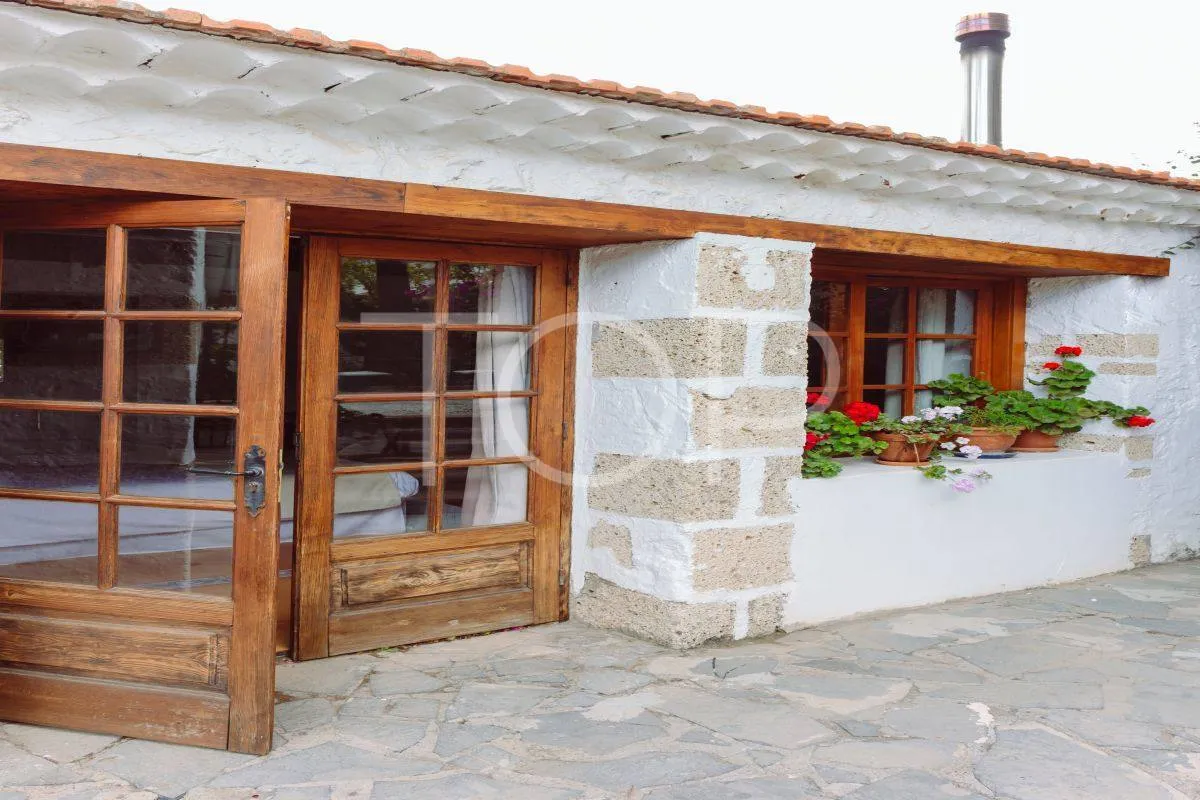 Preciosa Casa Rural con encantador patio interior a la venta en el acogedor municipio de Arona