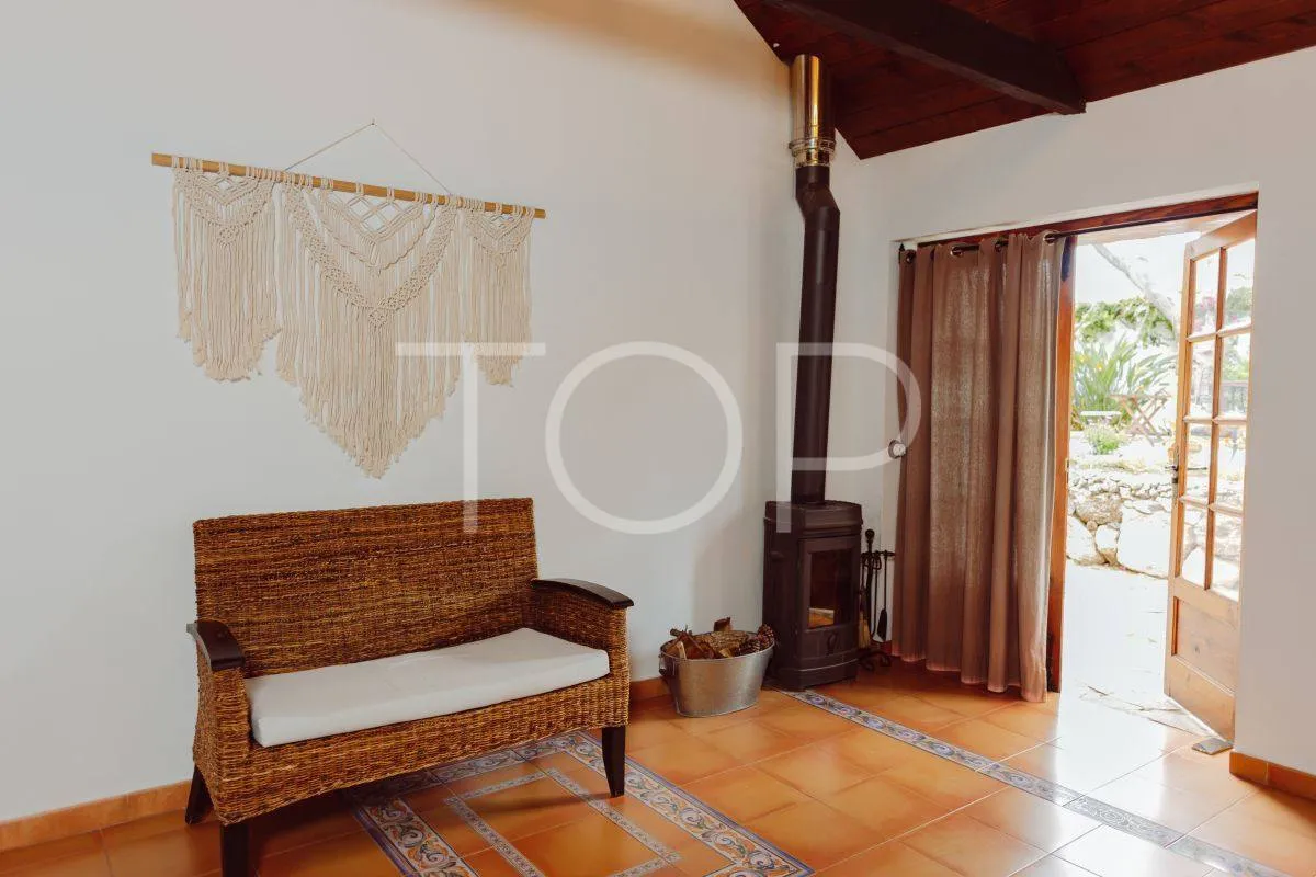 Preciosa Casa Rural con encantador patio interior a la venta en el acogedor municipio de Arona