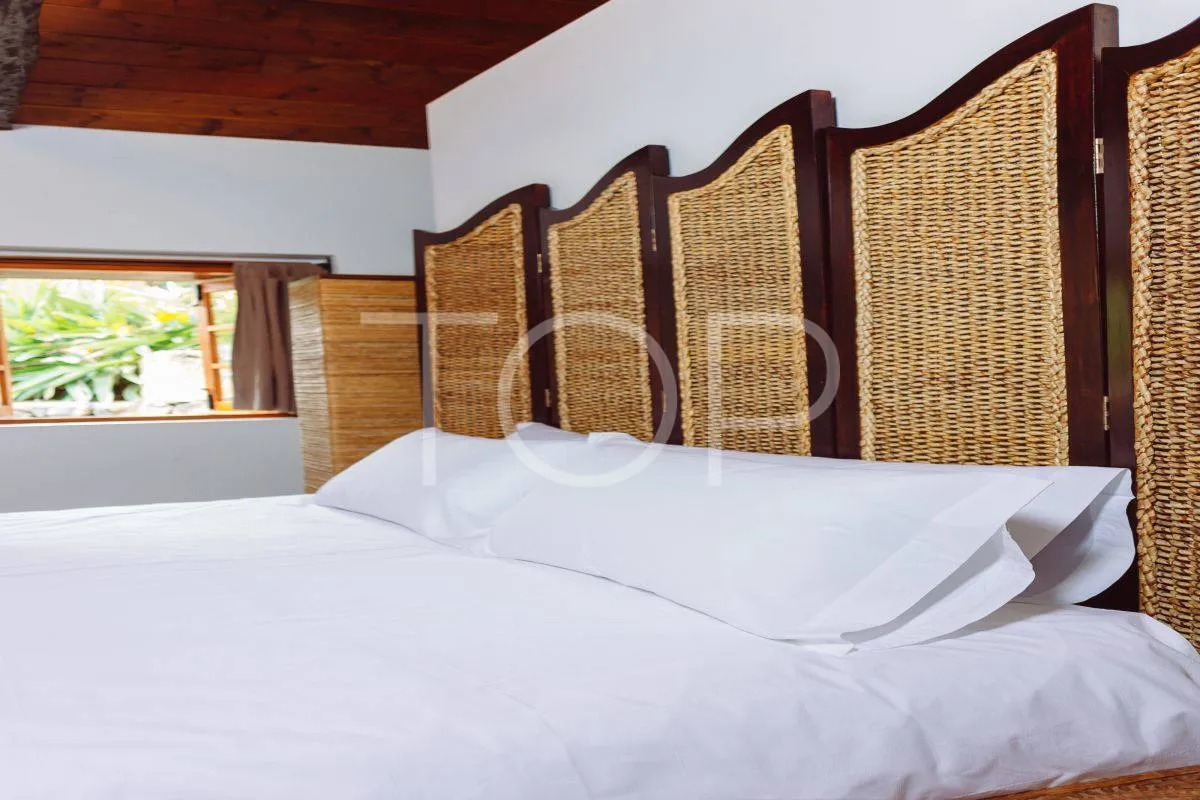 Preciosa Casa Rural con encantador patio interior a la venta en el acogedor municipio de Arona
