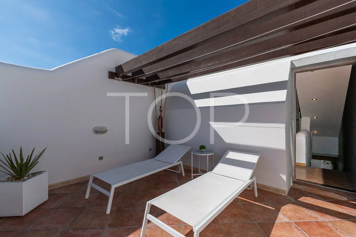 Atemberaubendes Maisonette-Penthouse mit Meerblick zum Verkauf in Playa Paraíso