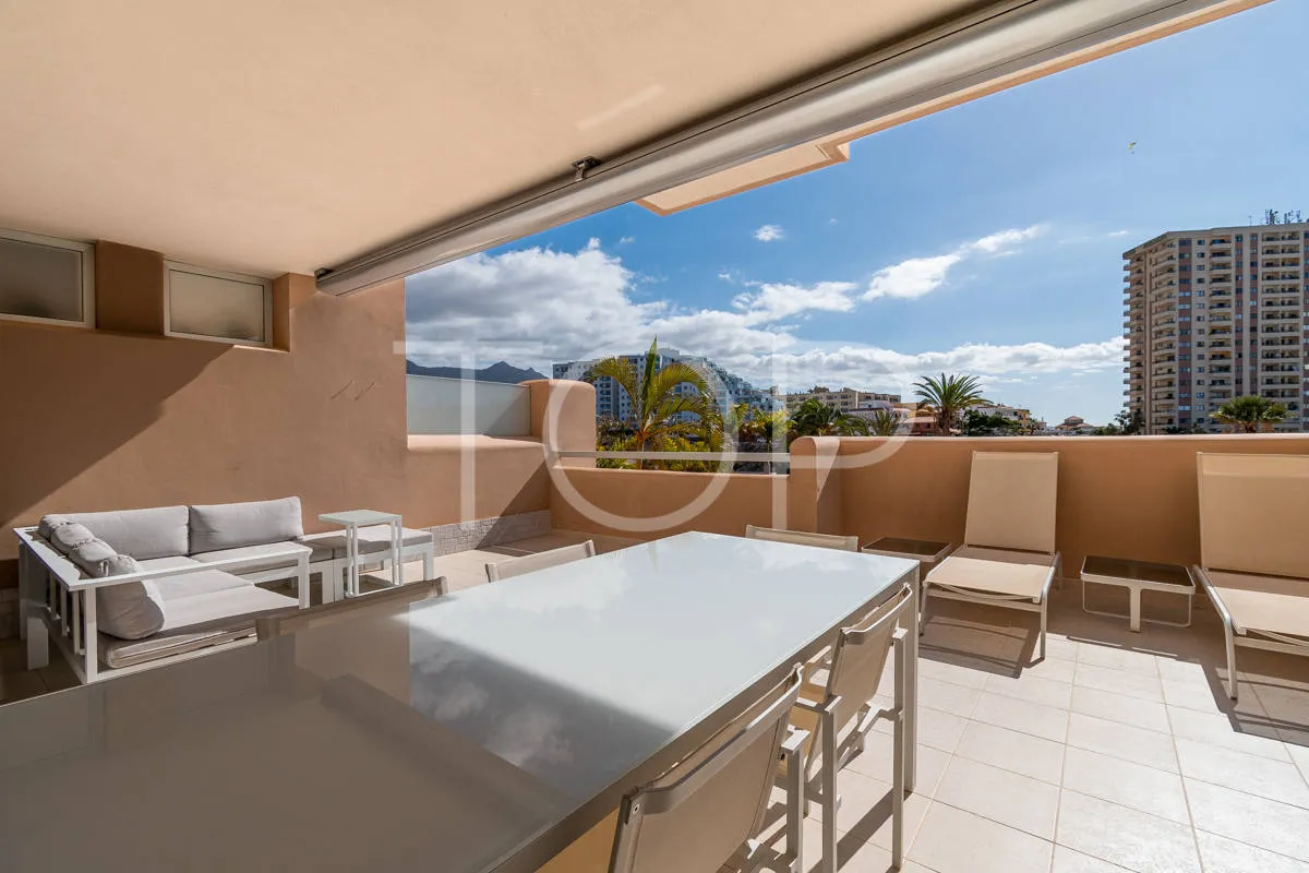 Beautiful two-bedroom apartment with large terrace and pool view in Playa Paraiso