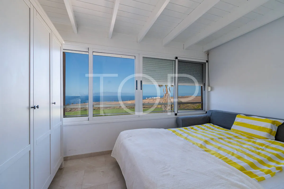 Semi-detached house with fantastic views right on the Costa Adeje golf course