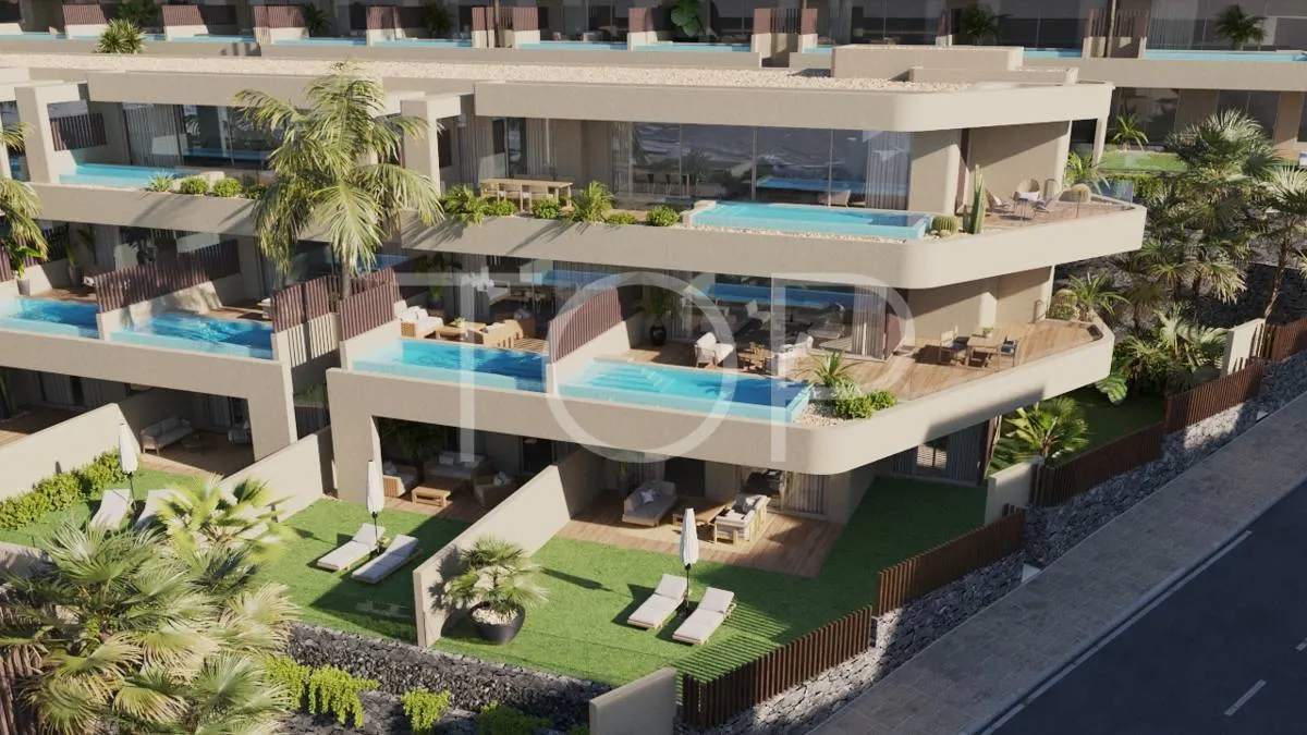 Fantastisches Duplex direkt am Meer mit privatem Pool in der exklusiven Amoenus-Anlage