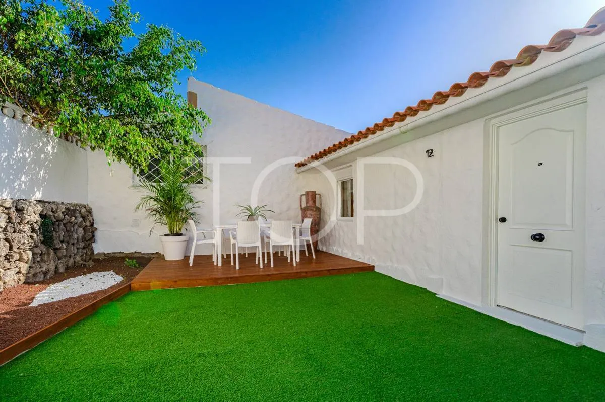 Casa totalmente reformada en Chayofa con jardín privado, terrazas y vistas al mar