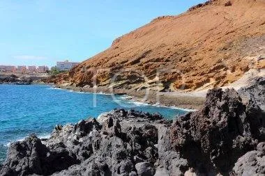 Einzigartiger Eckbungalow mit großem Garten in ruhiger Anlage in El Madroñal - Costa Adeje