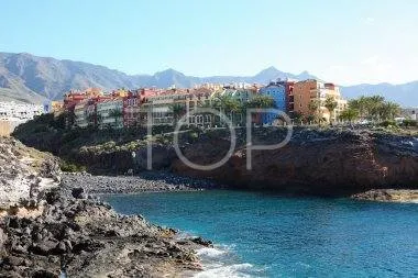 Einzigartiger Eckbungalow mit großem Garten in ruhiger Anlage in El Madroñal - Costa Adeje
