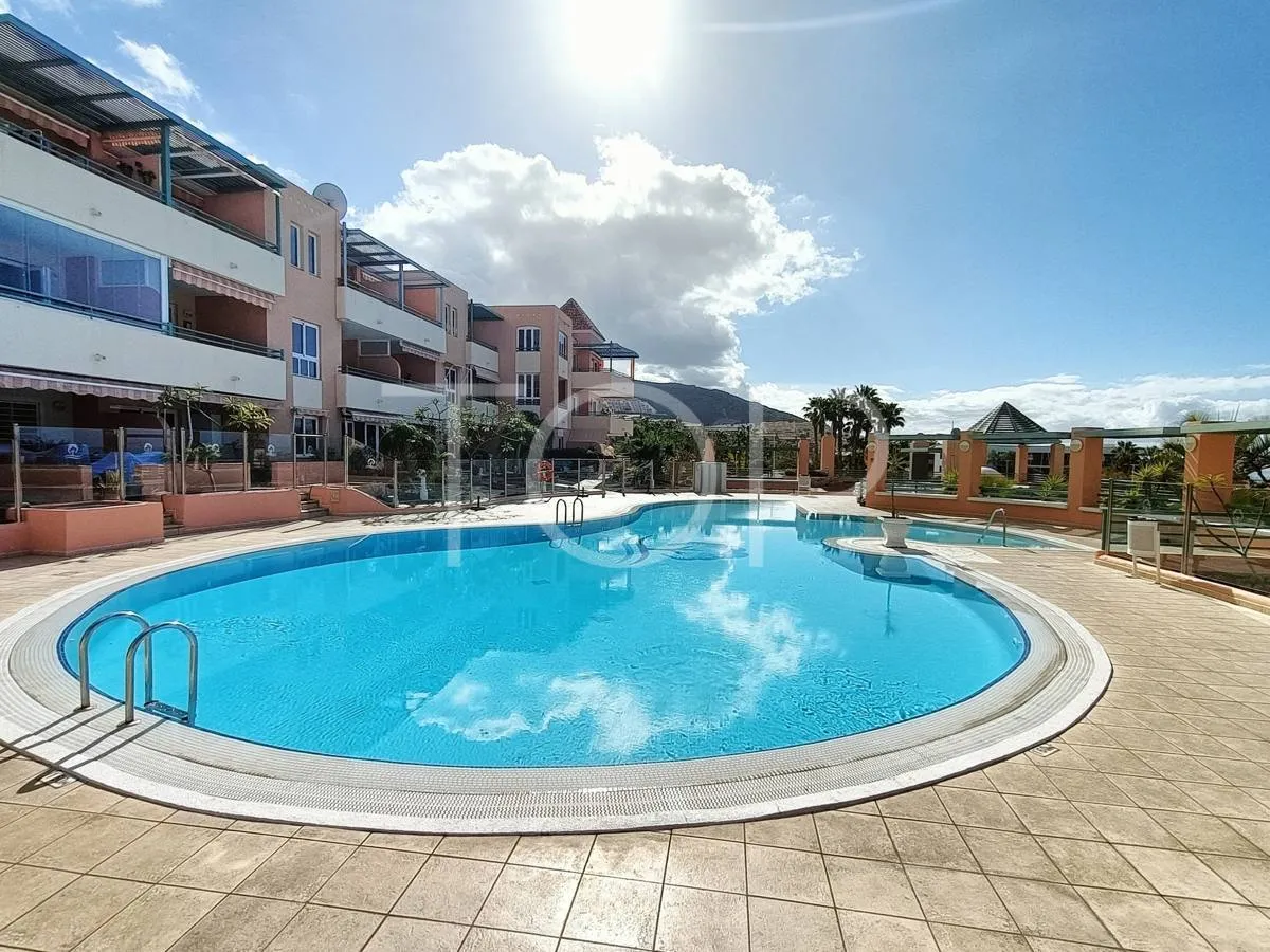 Einzigartiger Eckbungalow mit großem Garten in ruhiger Anlage in El Madroñal - Costa Adeje