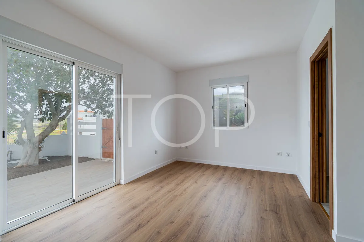 Un oasis de paz entre montañas y mar: Casa exclusiva en Ifonche, sur de Tenerife