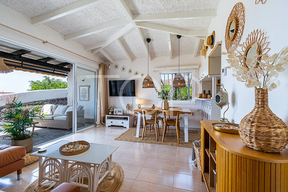 Encantador bungalow en Madroñal con increíbles vistas al mar