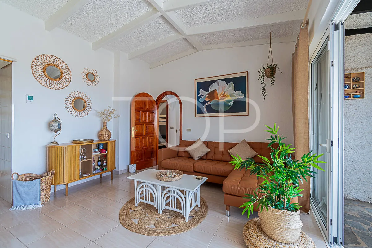 Encantador bungalow en Madroñal con increíbles vistas al mar