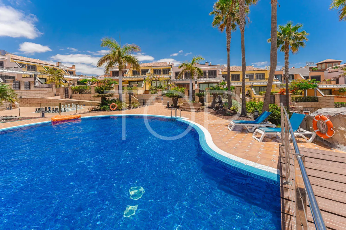 Semi-detached villa with sea views in La Caleta, just steps from the beach