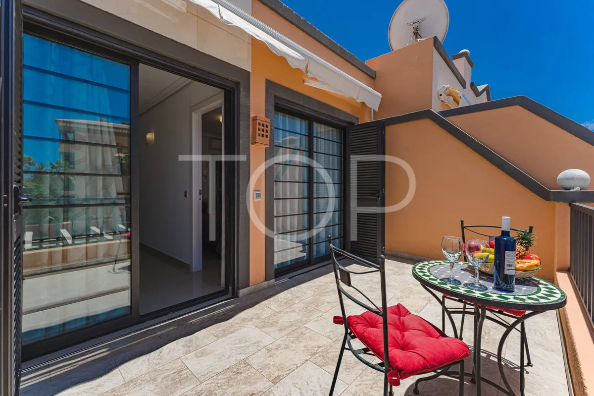 Semi-detached villa with sea views in La Caleta, just steps from the beach