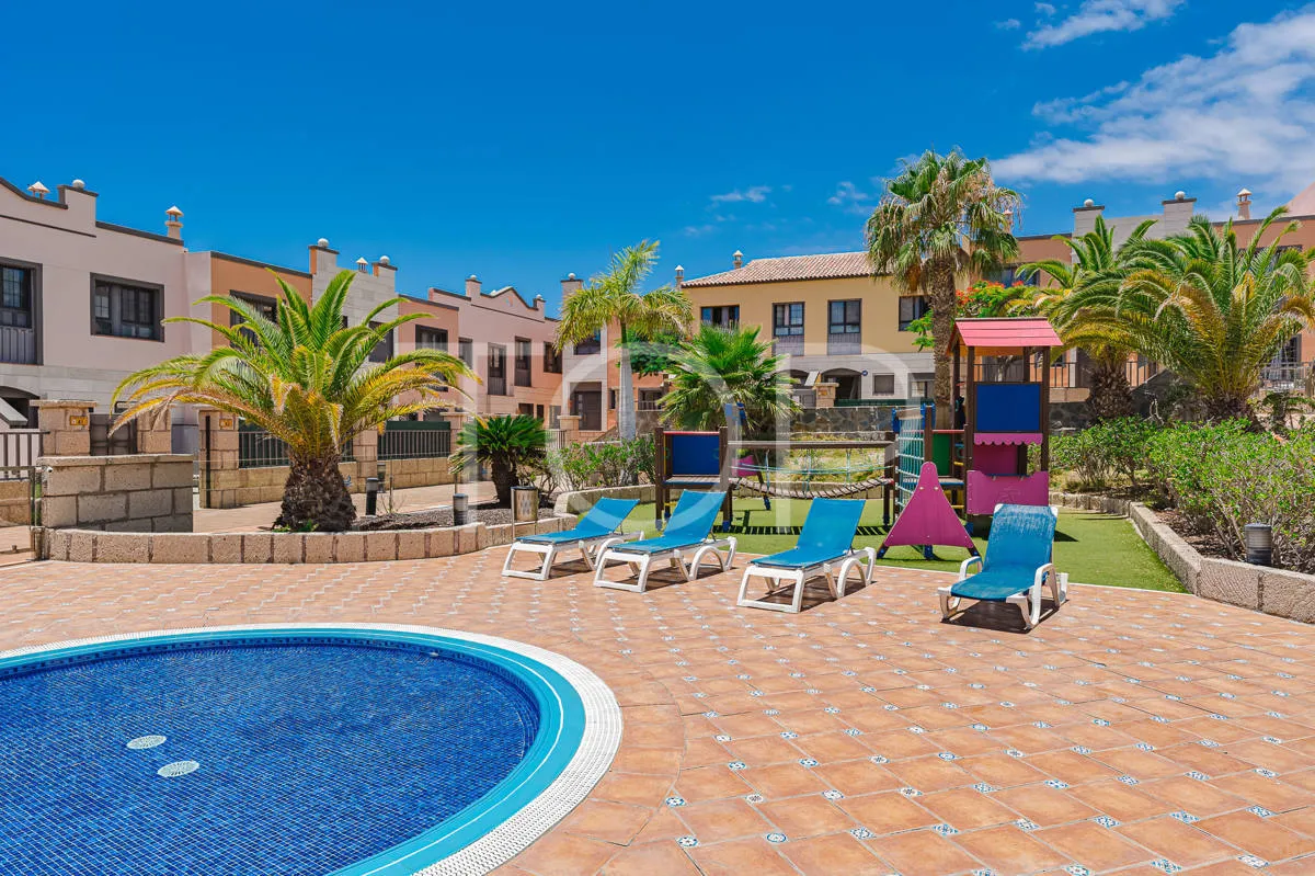 Semi-detached villa with sea views in La Caleta, just steps from the beach