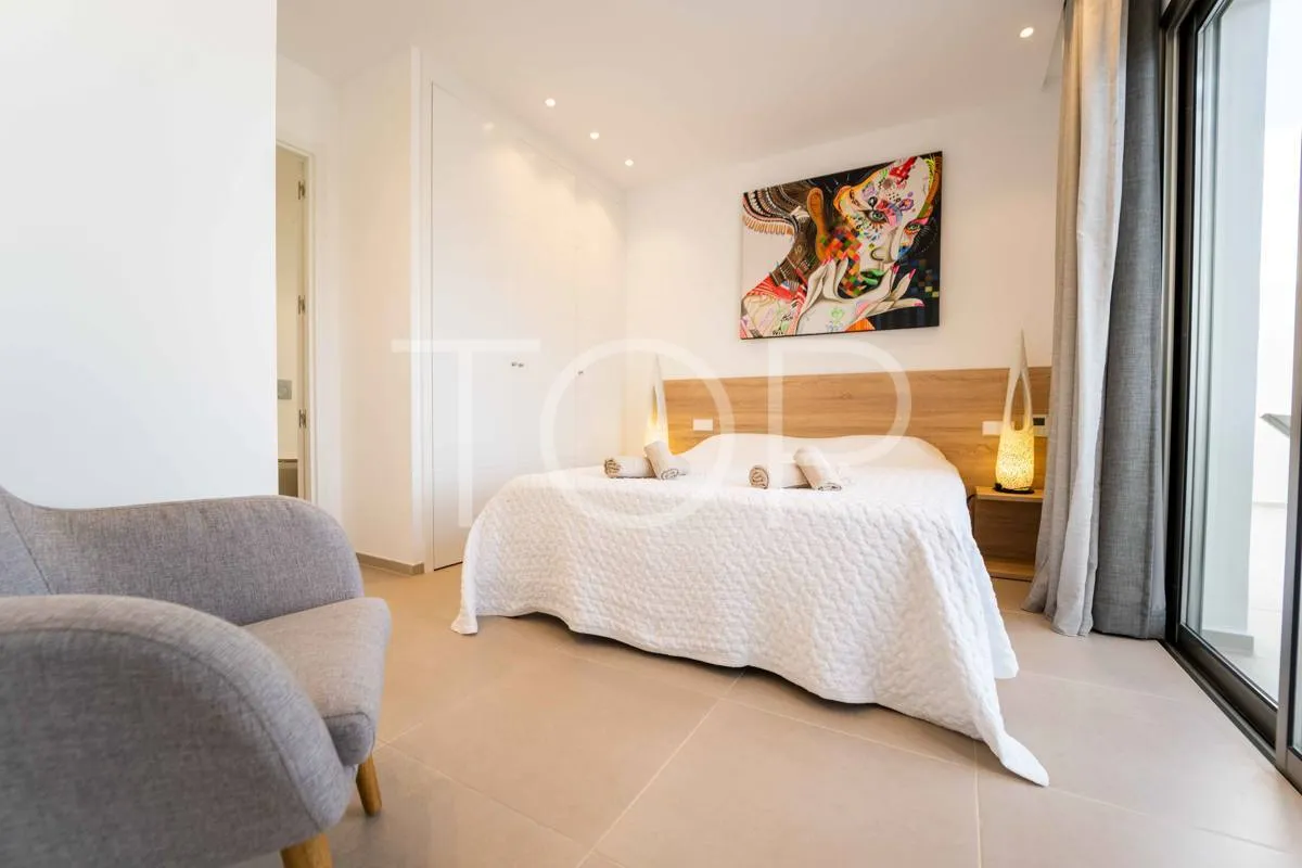 Lujoso ático duplex en el exclusivo complejo Jardines de los Menceyes en Palm-Mar, Arona
