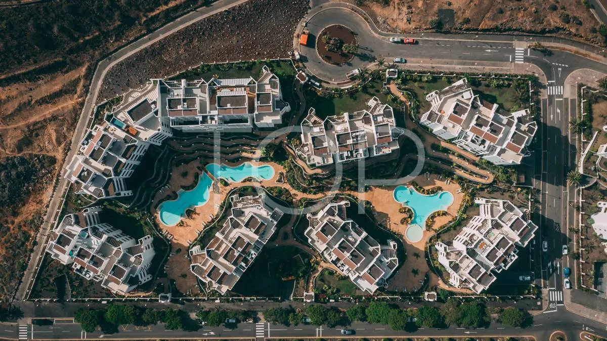 Lujoso ático duplex en el exclusivo complejo Jardines de los Menceyes en Palm-Mar, Arona