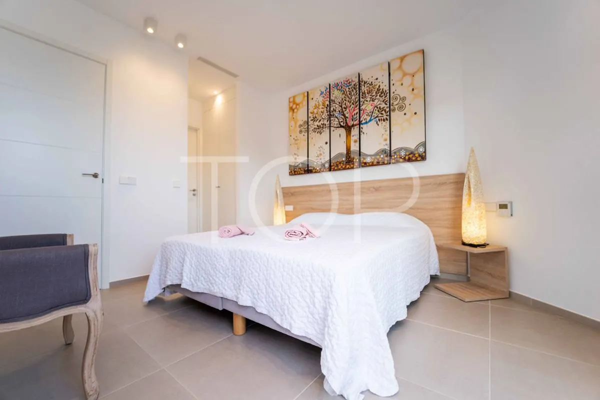 Lujoso ático duplex en el exclusivo complejo Jardines de los Menceyes en Palm-Mar, Arona