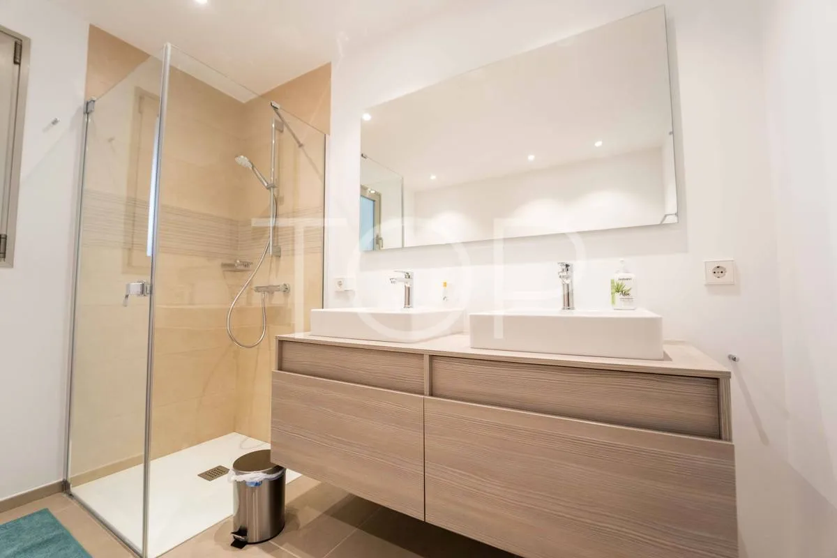 Lujoso ático duplex en el exclusivo complejo Jardines de los Menceyes en Palm-Mar, Arona