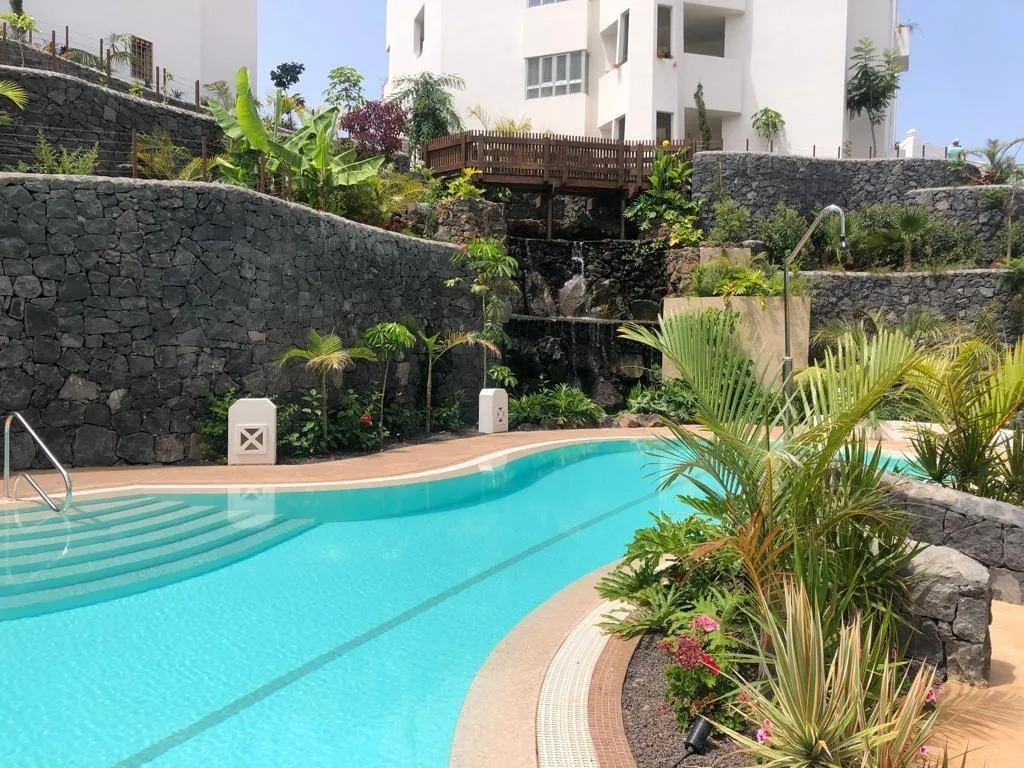 Lujoso ático duplex en el exclusivo complejo Jardines de los Menceyes en Palm-Mar, Arona
