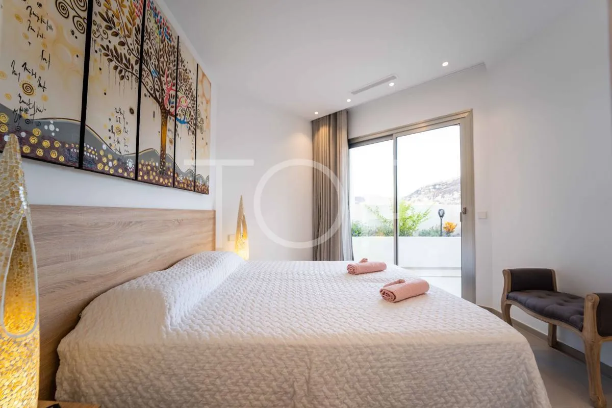 Lujoso ático duplex en el exclusivo complejo Jardines de los Menceyes en Palm-Mar, Arona