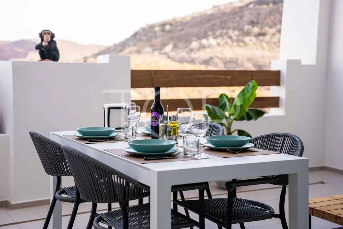 Lujoso ático duplex en el exclusivo complejo Jardines de los Menceyes en Palm-Mar, Arona